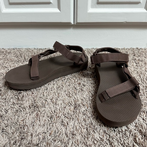 Teva Midform Universal Sandal in Chocolate Brown Size 10 - Picture 1 of 9